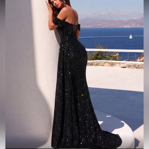 Luxe red slit thigh formal prom wedding satin dress - Picture 2 of 5